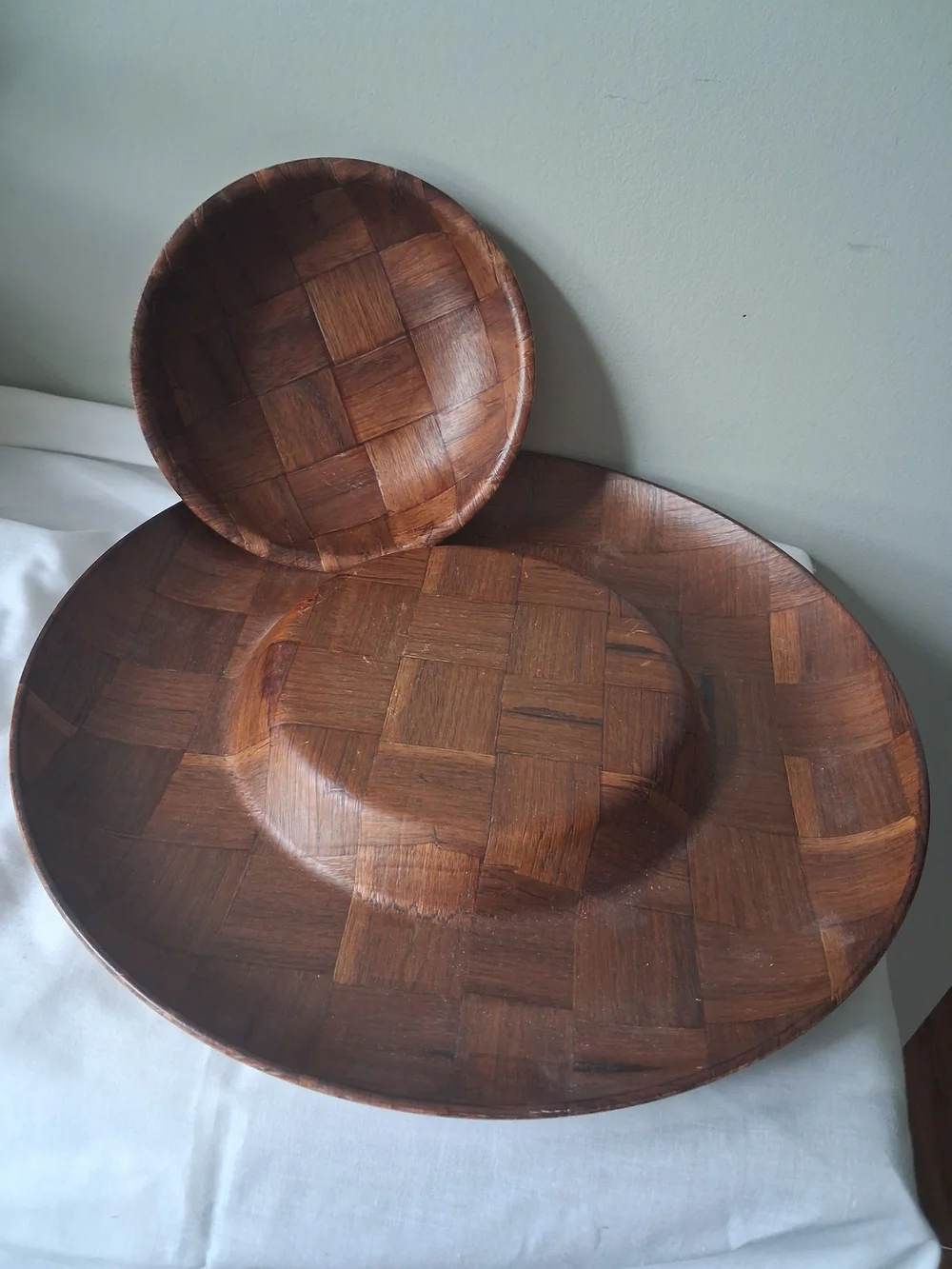 Vintage MCM Weavewood Magnetic Chip & Dip Set